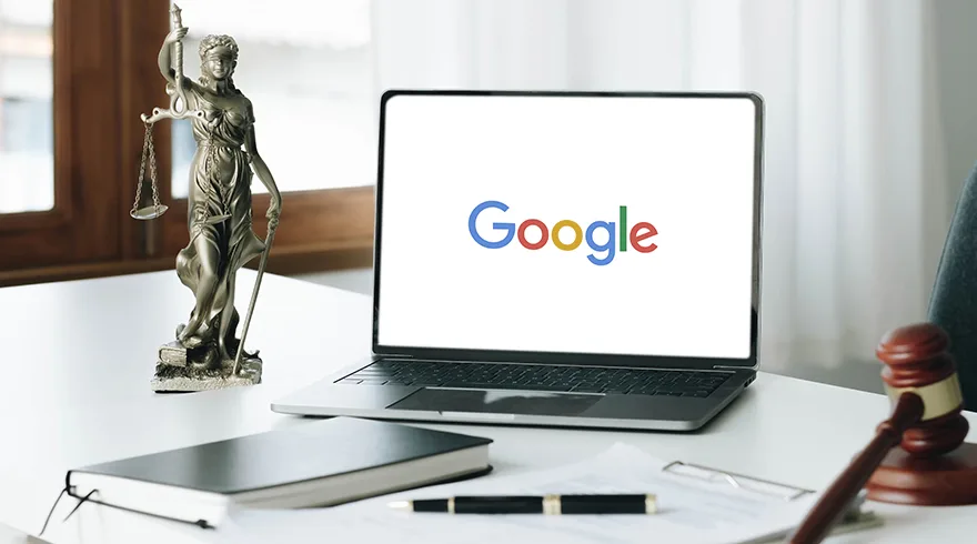 Capa de matéria com ícone de olho espião estilizado, representando a vigilância e quebra de privacidade pela gigante de tecnologia Google.
