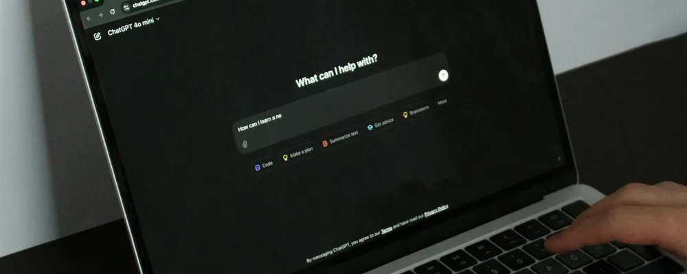 GPT-5.3 Instant: IA Mais Humana, Menos 'Cringe'