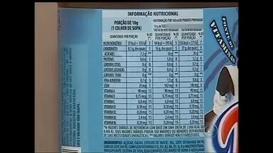 Rótulo nutricional de um produto alimentar sendo escaneado ou analisado por inteligência artificial para extração de dados.